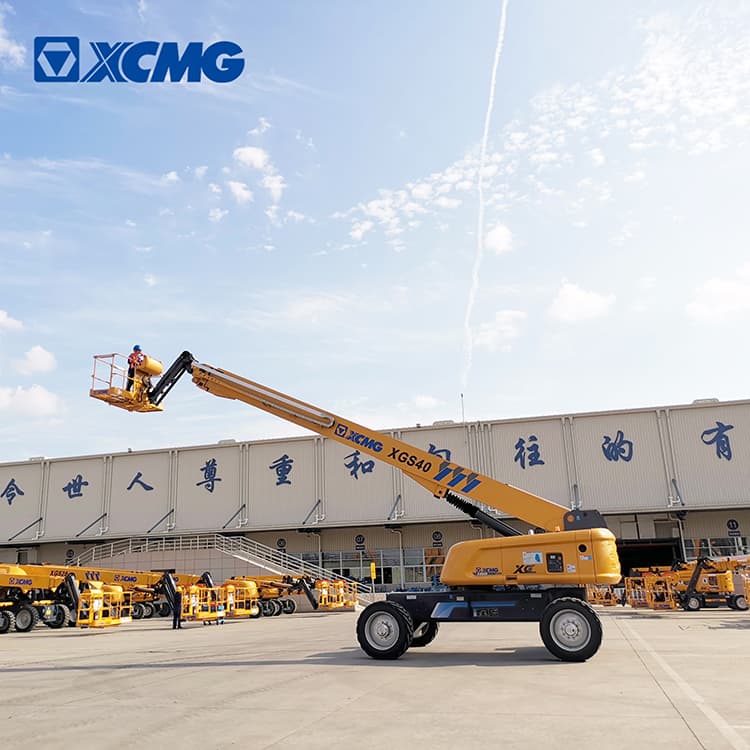 XCMG factory 40m hydraulic telescopic boom lift XGS40 mobile elevated lift for sale